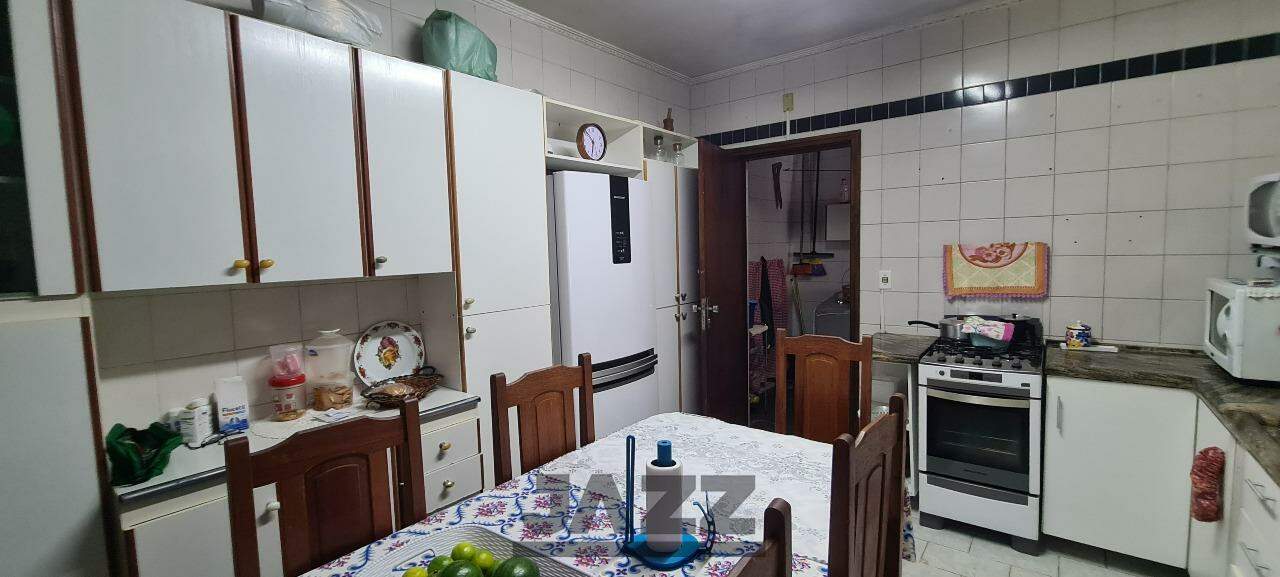 Casa à venda com 2 quartos, 162m² - Foto 10