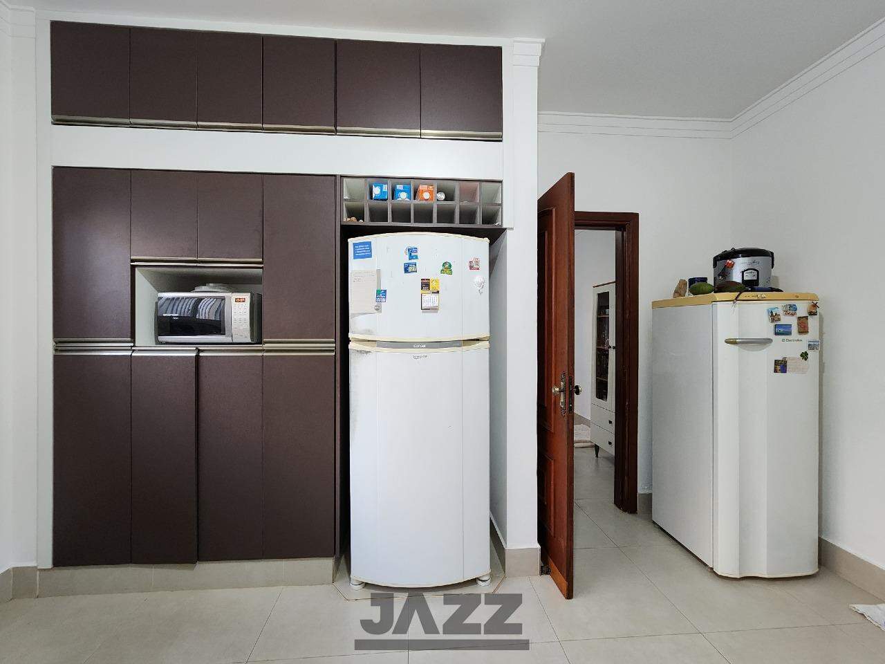 Casa à venda com 4 quartos, 256m² - Foto 13