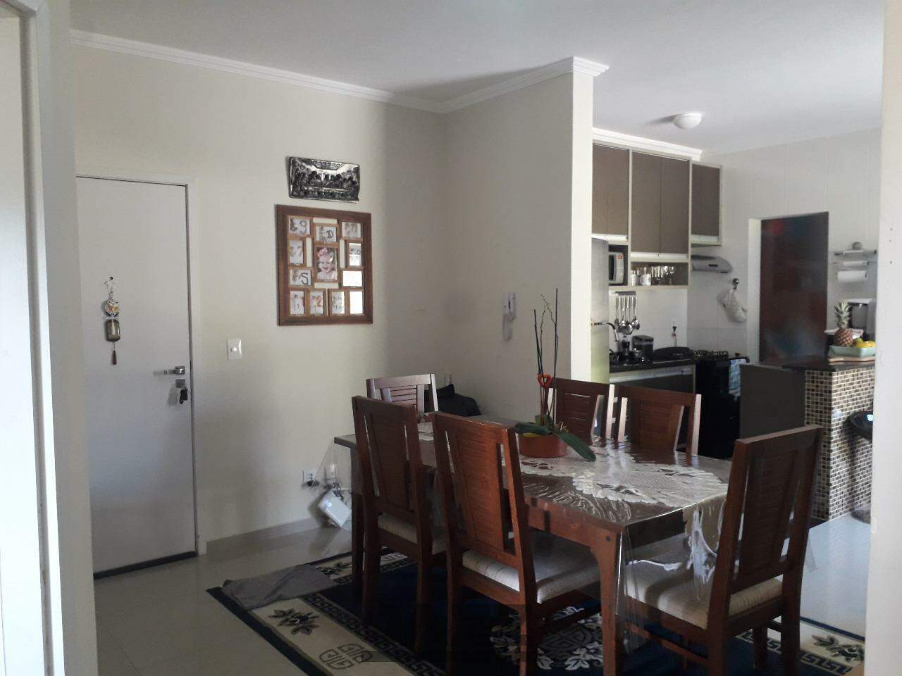 Apartamento à venda com 3 quartos, 81m² - Foto 2