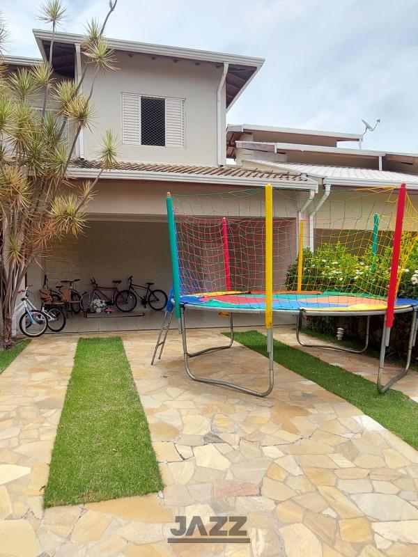 Casa de Condomínio à venda com 3 quartos, 250m² - Foto 26