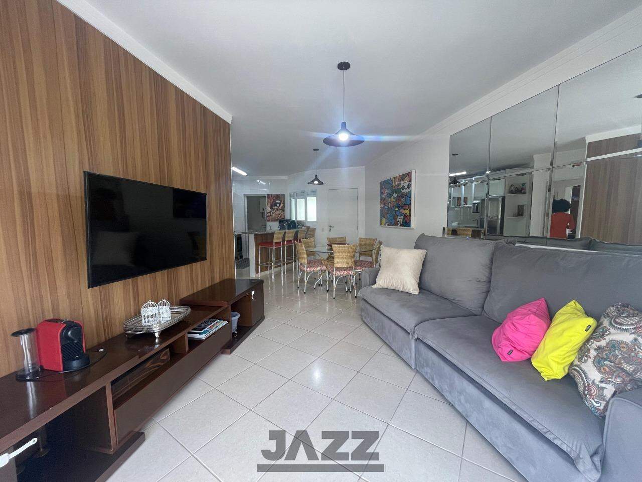 Apartamento à venda com 3 quartos, 107m² - Foto 1