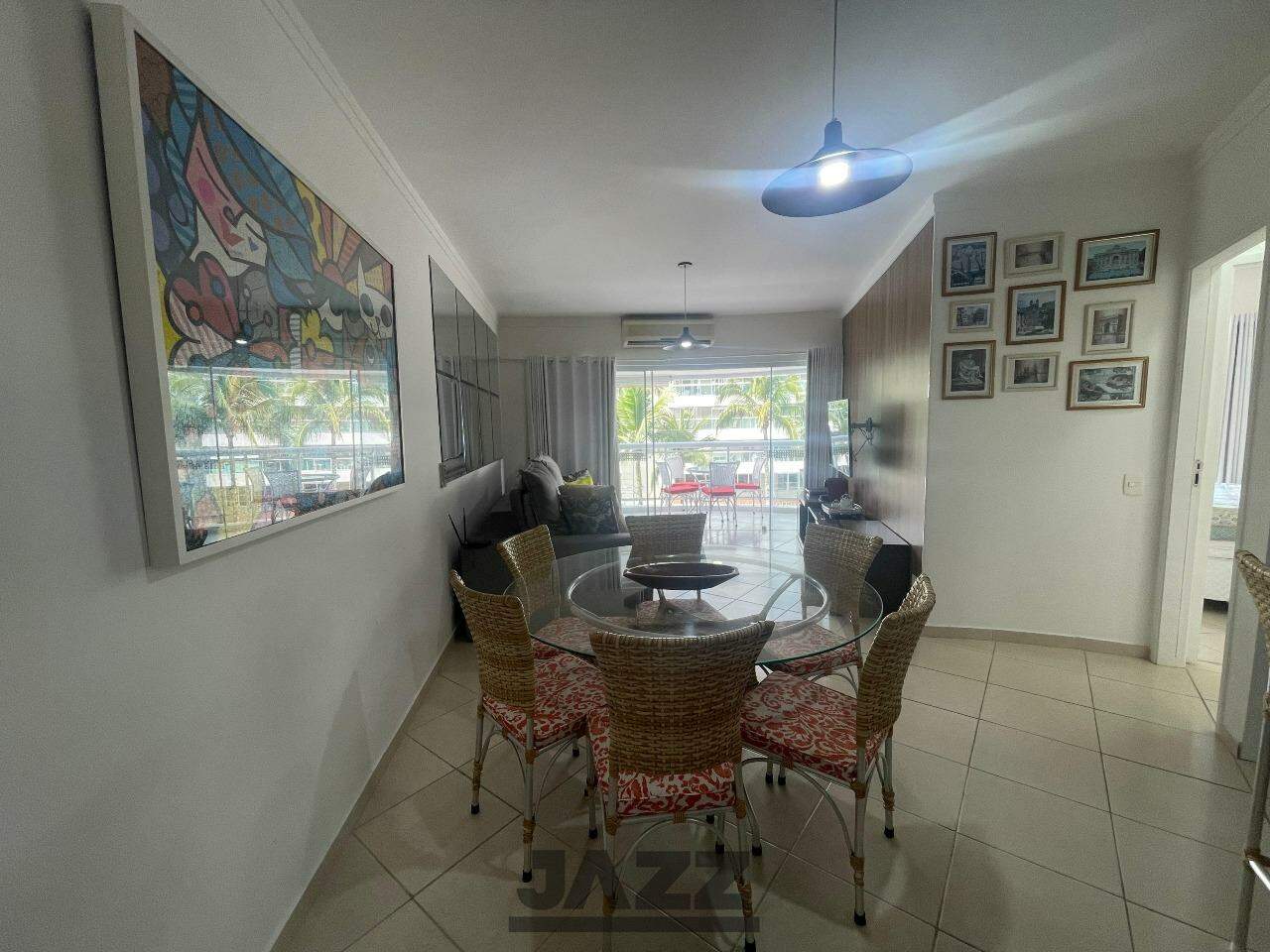 Apartamento à venda com 3 quartos, 107m² - Foto 2