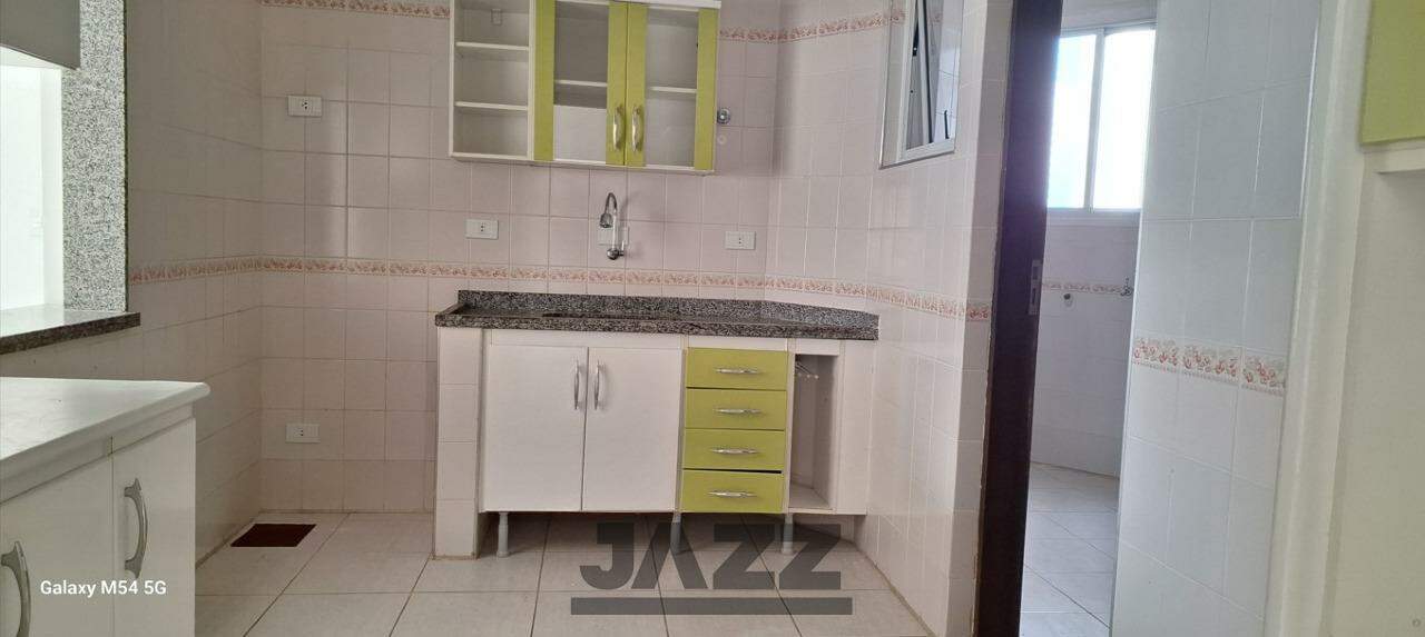 Apartamento à venda com 3 quartos, 117m² - Foto 19