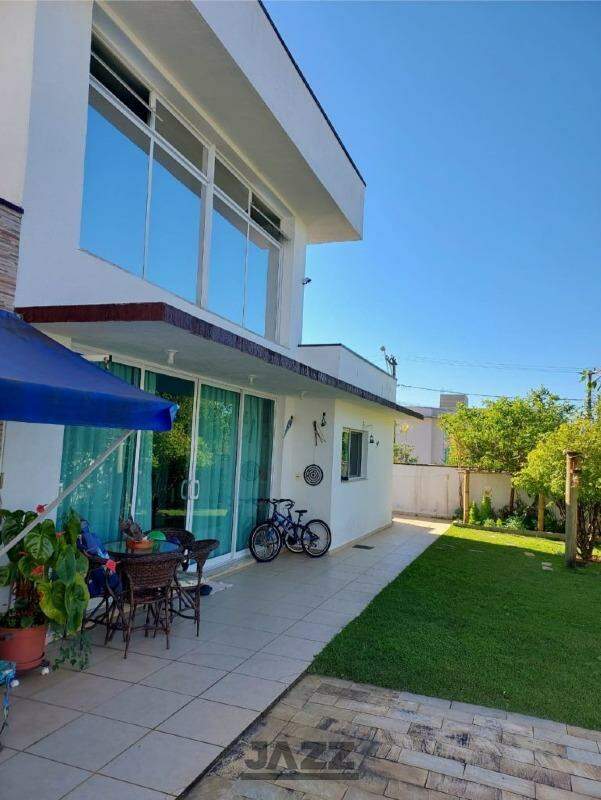 Casa de Condomínio à venda com 3 quartos, 218m² - Foto 35