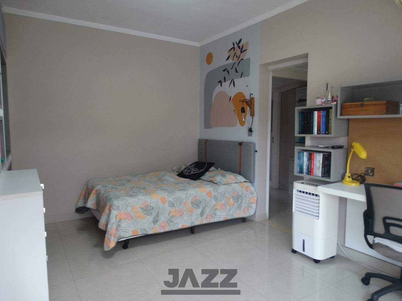 Casa à venda com 5 quartos, 238m² - Foto 6