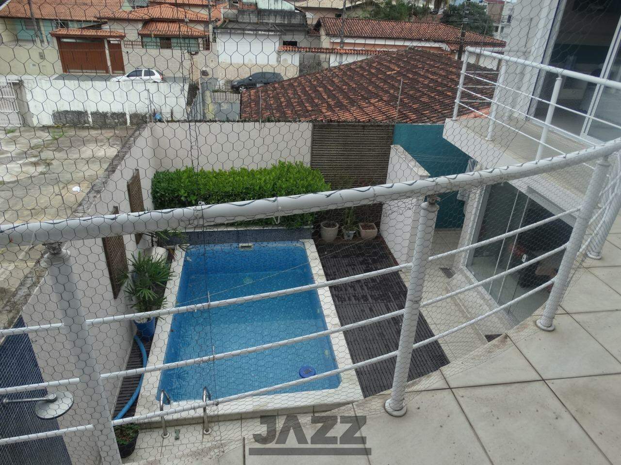 Casa à venda com 5 quartos, 238m² - Foto 2