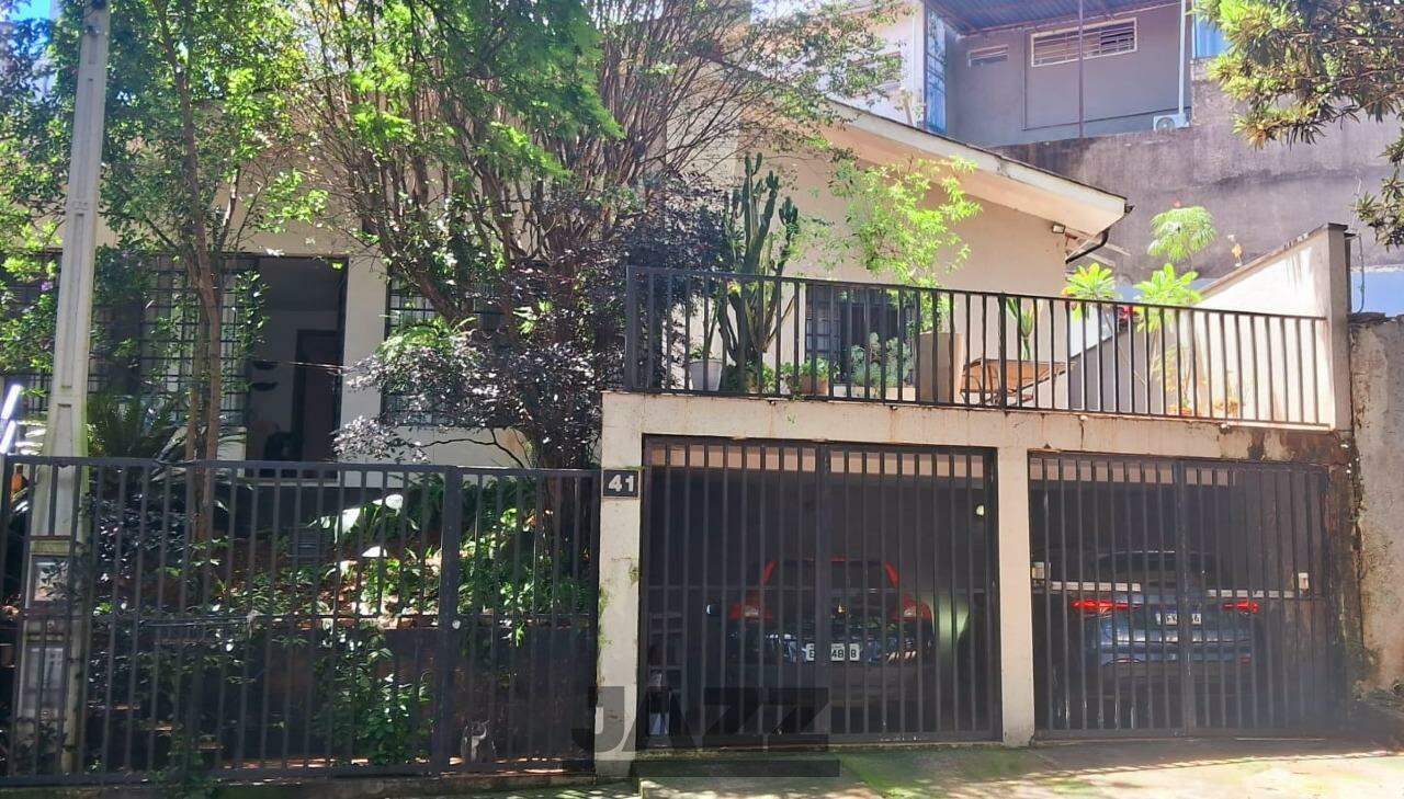 Casa para alugar com 3 quartos, 174m² - Foto 1