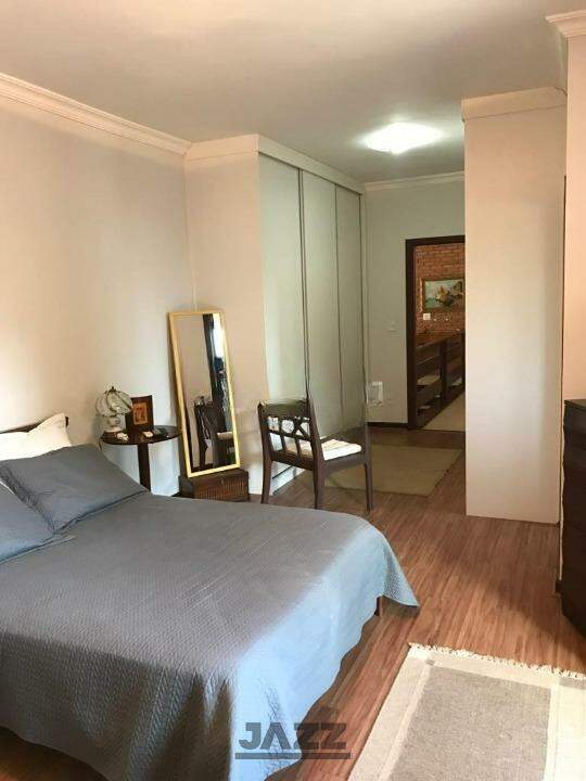 Casa de Condomínio à venda com 4 quartos, 250m² - Foto 17