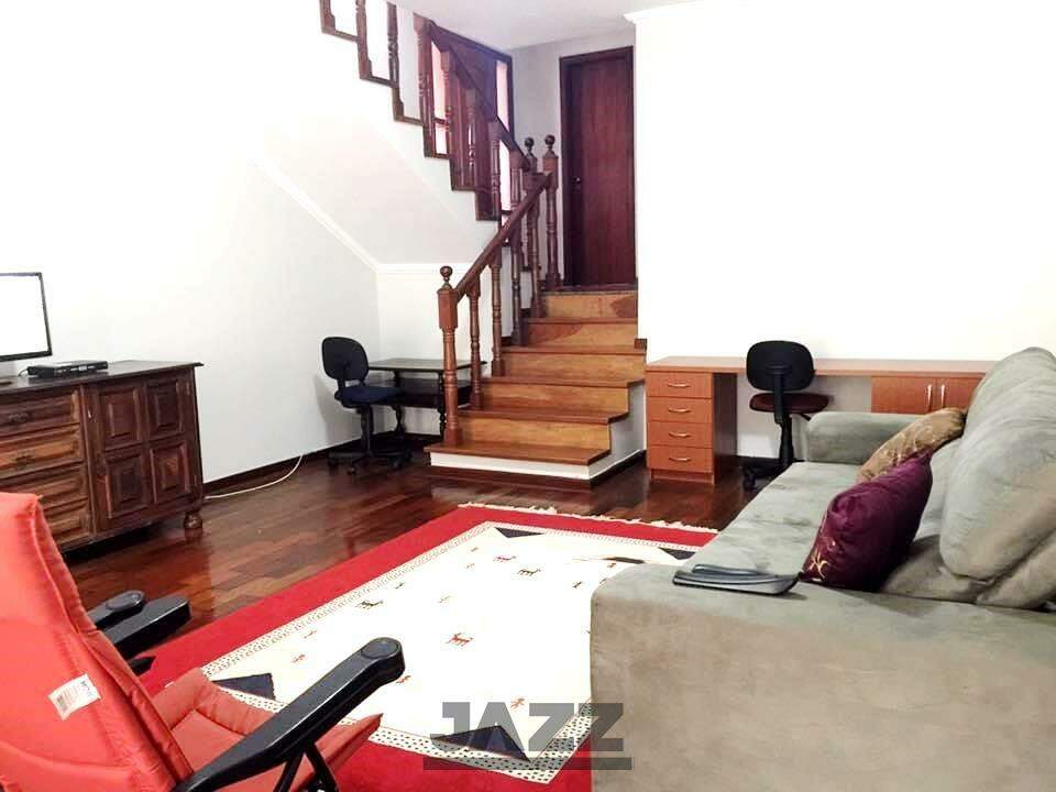 Casa à venda com 3 quartos, 212m² - Foto 5