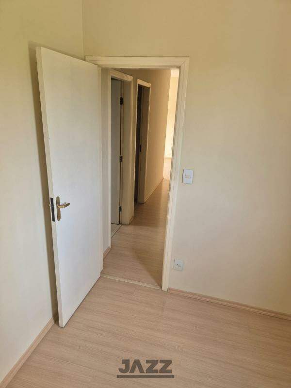 Apartamento à venda com 3 quartos, 76m² - Foto 11