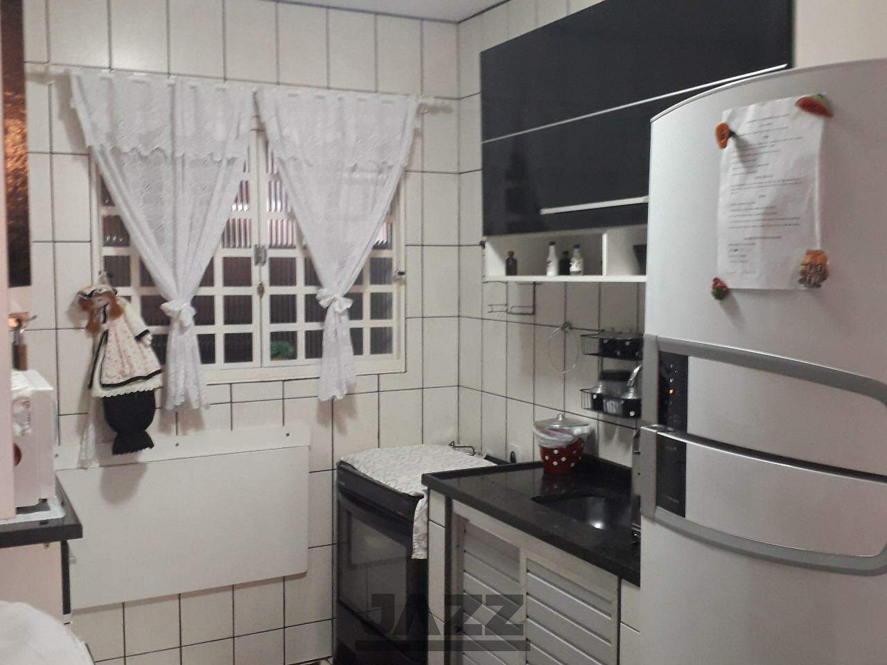 Casa à venda com 2 quartos, 70m² - Foto 7