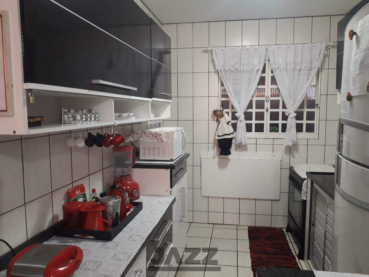 Casa à venda com 2 quartos, 70m² - Foto 5