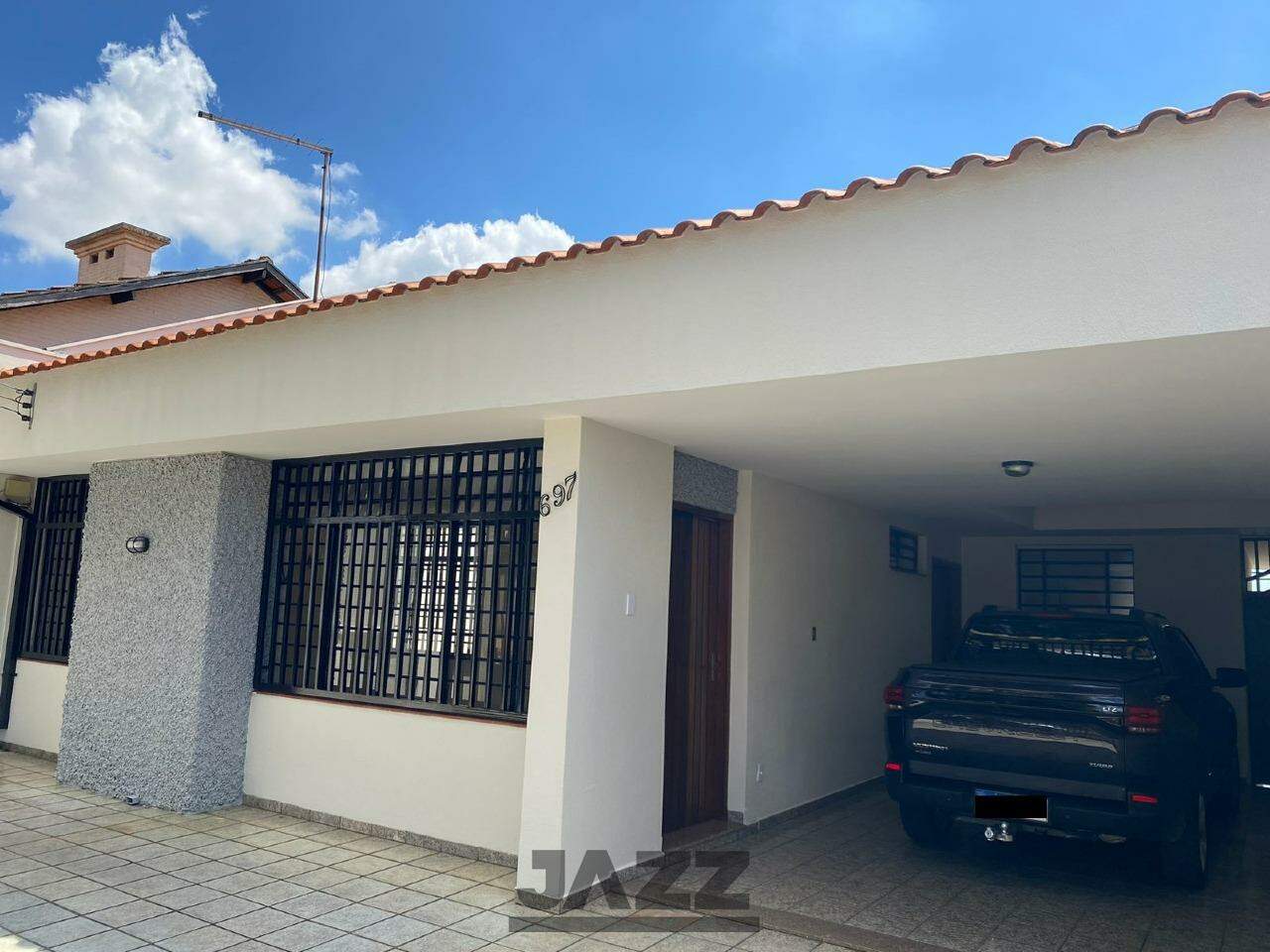 Casa à venda com 4 quartos, 233m² - Foto 2