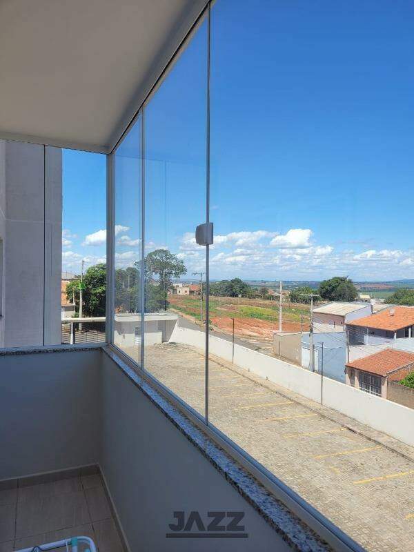 Apartamento à venda com 2 quartos, 67m² - Foto 1