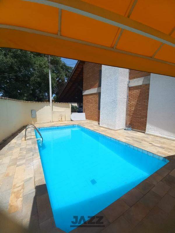 Casa para alugar com 5 quartos, 278m² - Foto 1