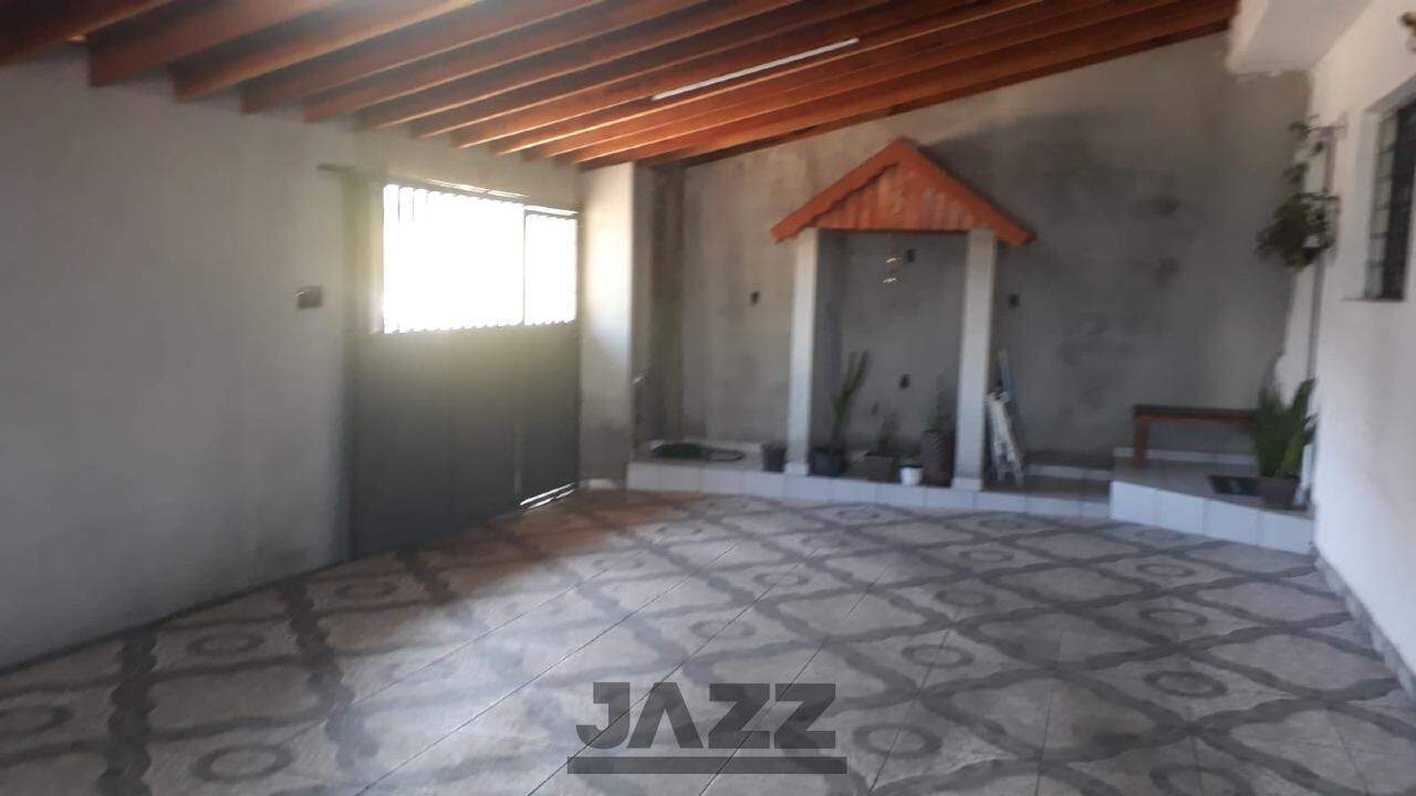 Casa à venda com 3 quartos, 150m² - Foto 1