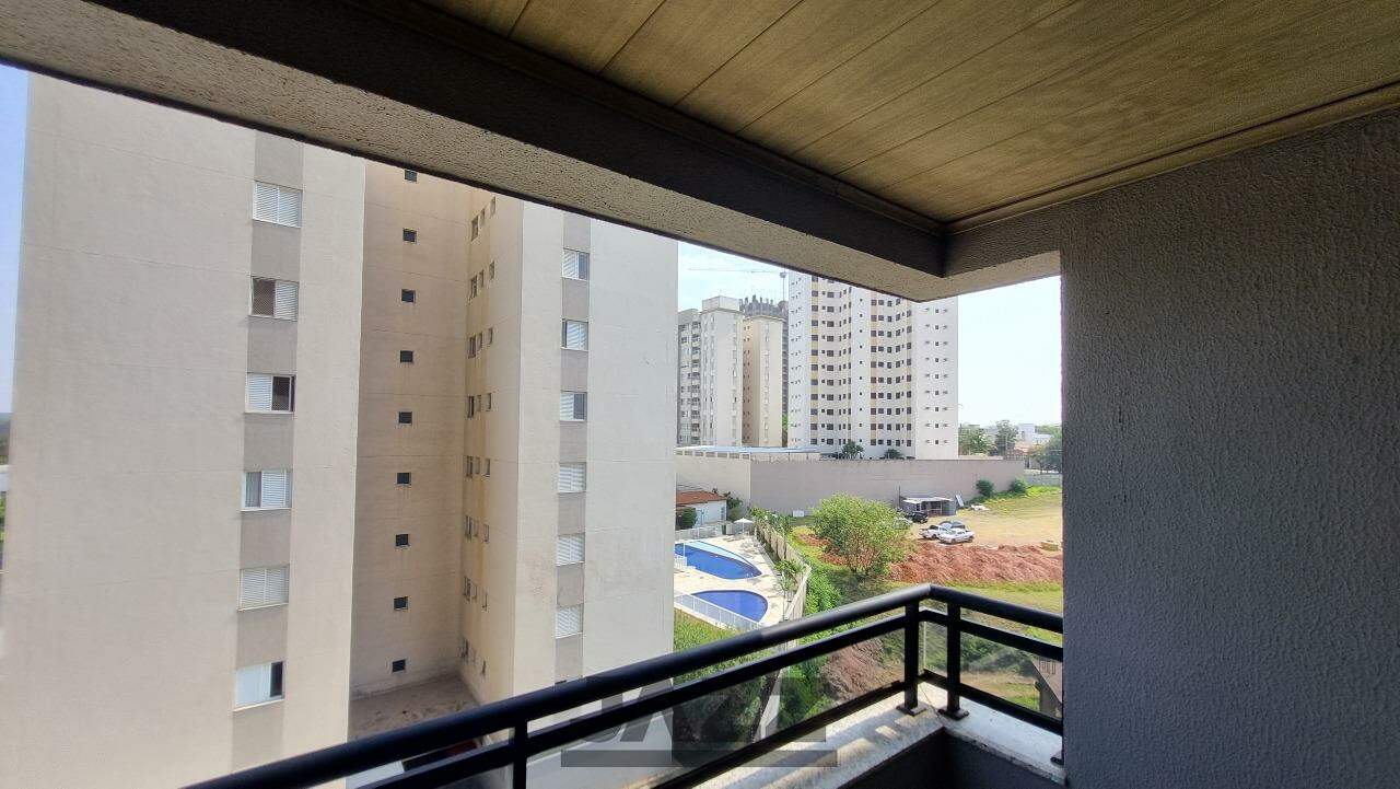 Apartamento à venda com 3 quartos, 85m² - Foto 2