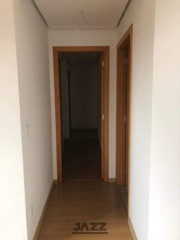 Apartamento à venda com 3 quartos, 137m² - Foto 4