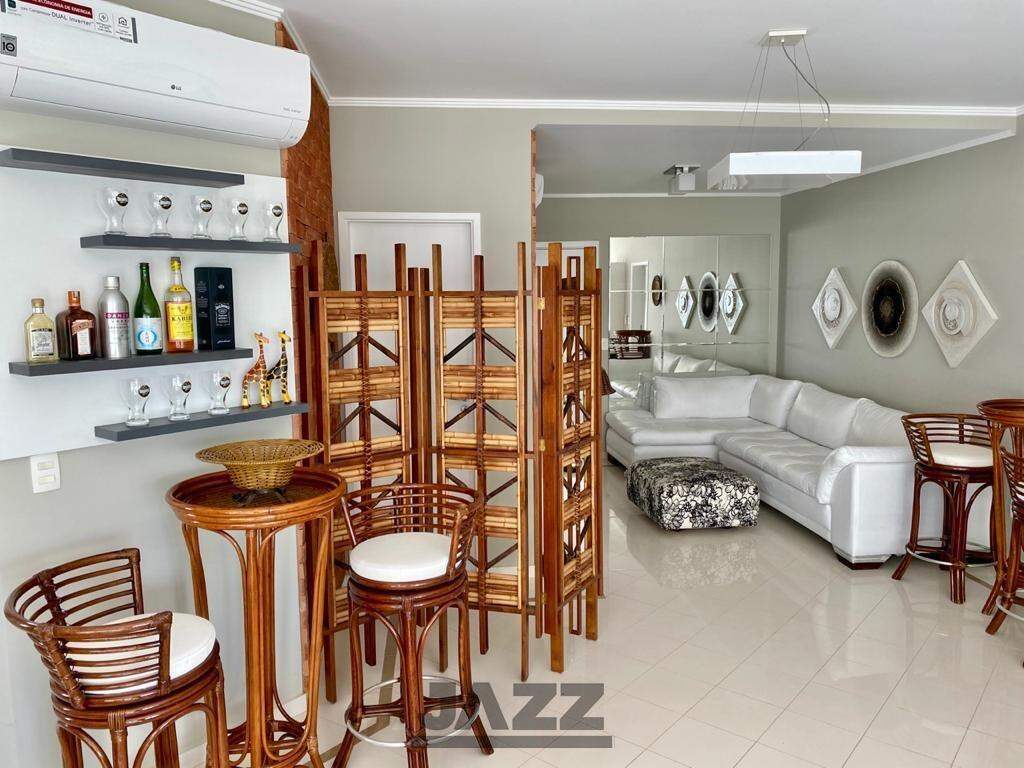 Apartamento à venda com 4 quartos, 154m² - Foto 5