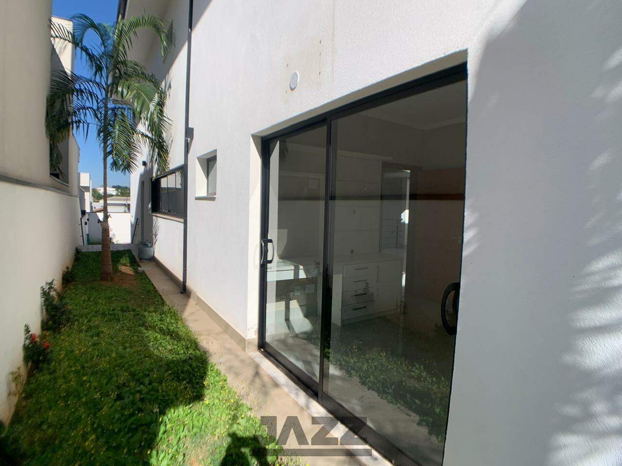 Casa de Condomínio para alugar com 3 quartos, 283m² - Foto 3