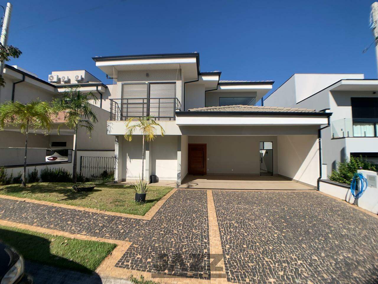 Casa de Condomínio para alugar com 3 quartos, 283m² - Foto 1