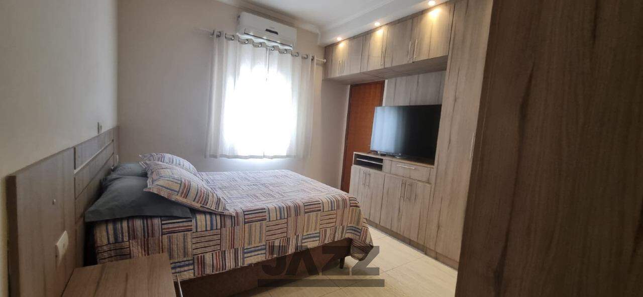 Casa à venda com 2 quartos, 121m² - Foto 1