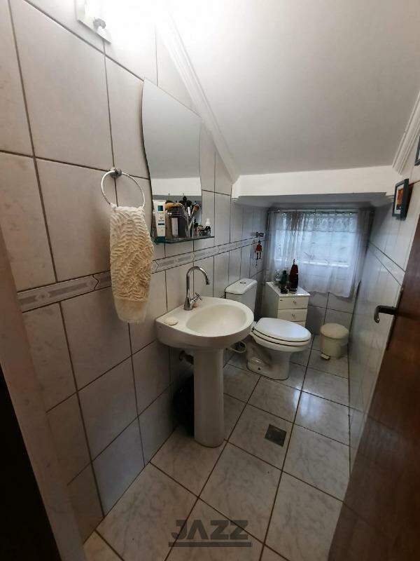 Casa à venda com 3 quartos, 242m² - Foto 27