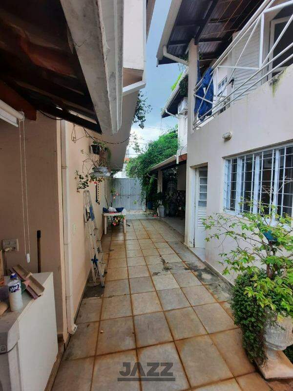 Casa à venda com 3 quartos, 242m² - Foto 44