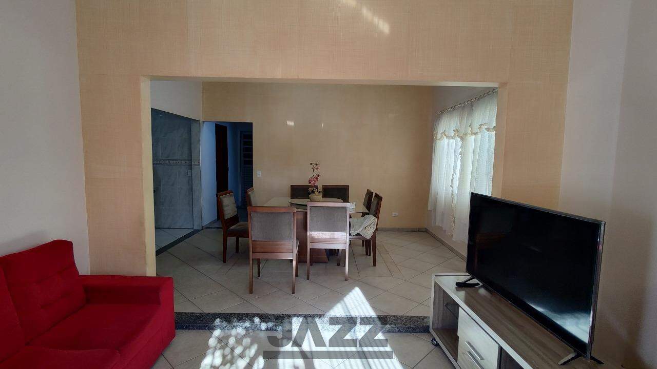 Casa à venda com 3 quartos, 222m² - Foto 5