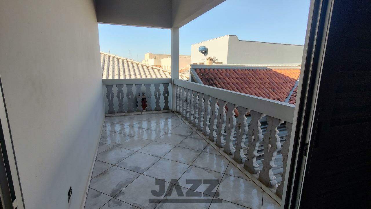 Casa à venda com 3 quartos, 222m² - Foto 23