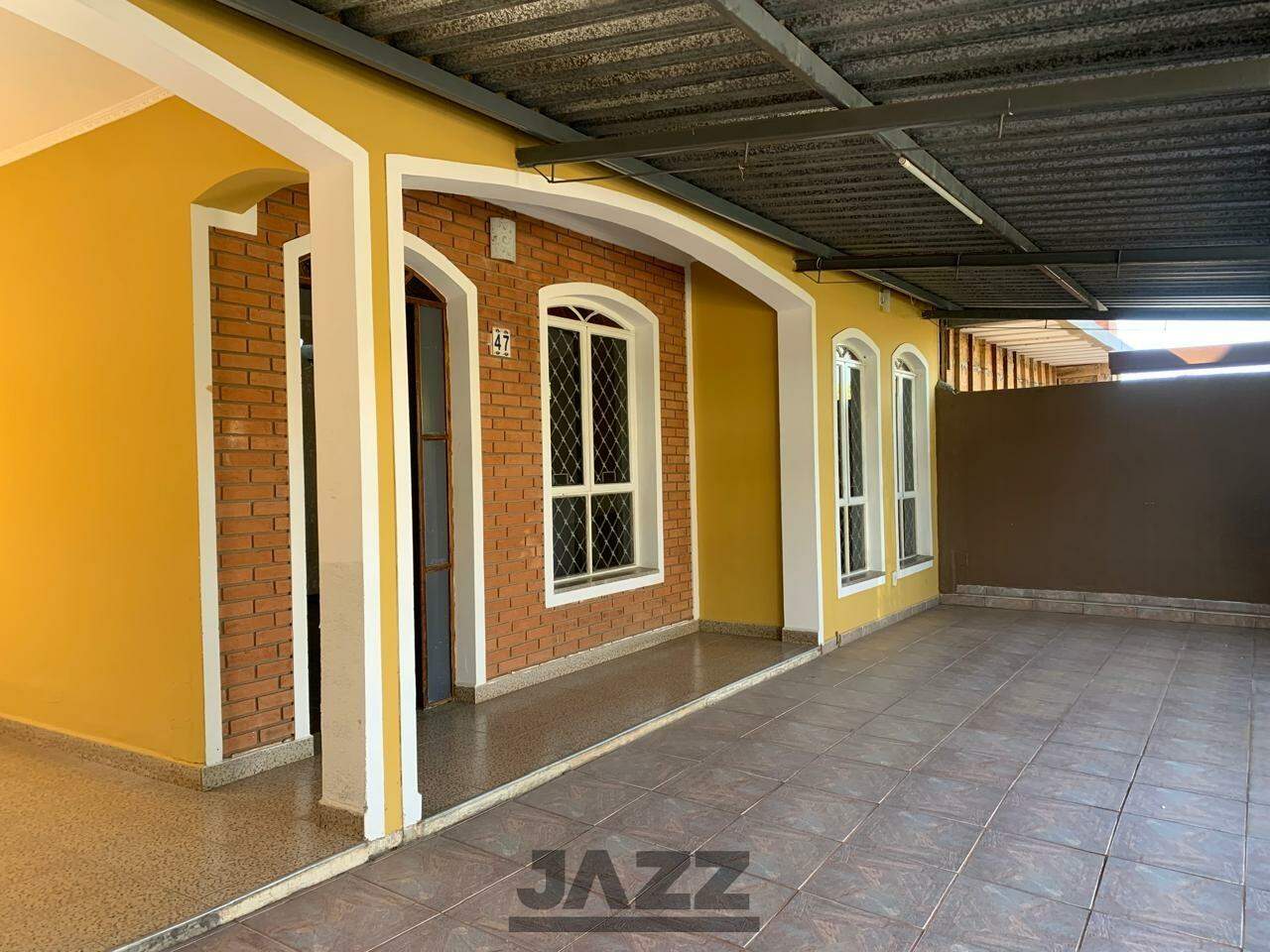 Casa à venda com 3 quartos, 192m² - Foto 1