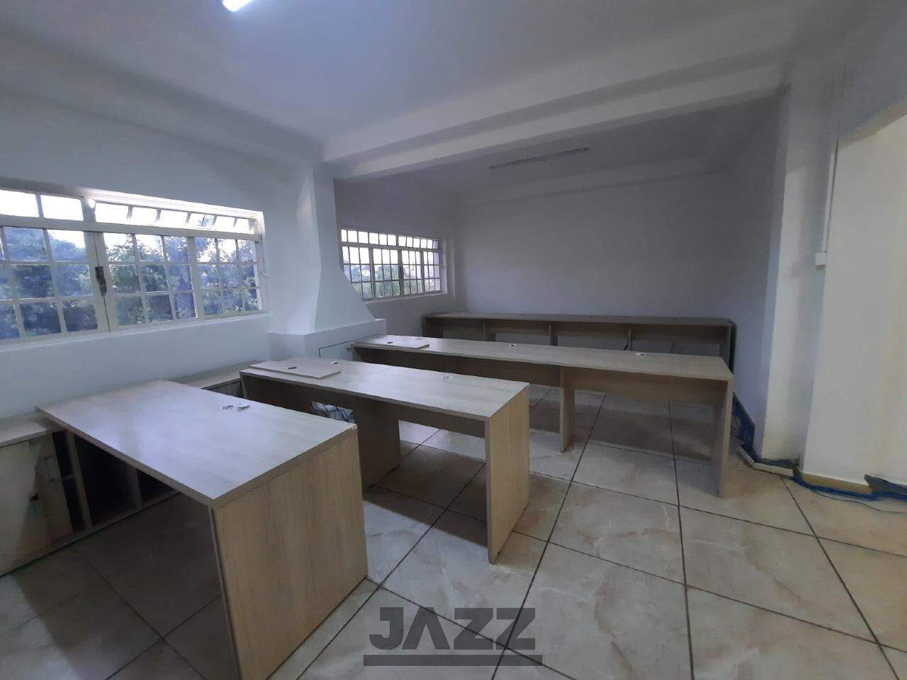 Casa para alugar com 3 quartos, 500m² - Foto 27