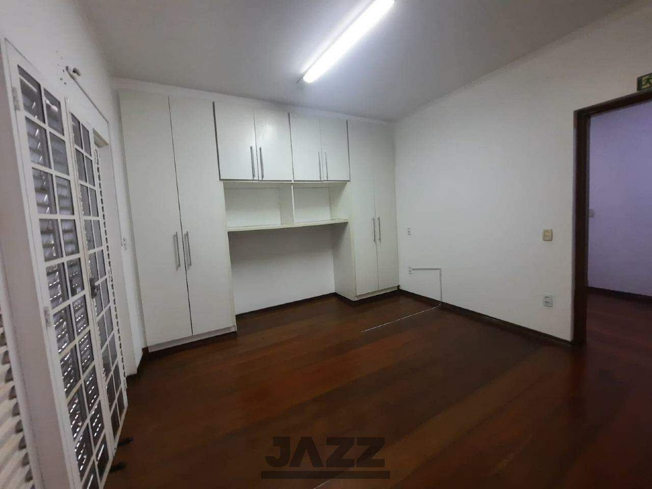 Casa para alugar com 3 quartos, 500m² - Foto 11