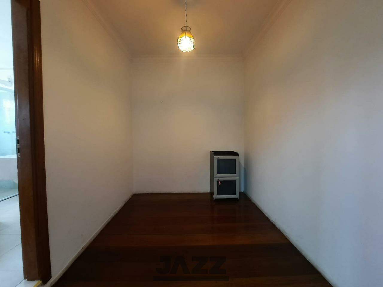 Casa para alugar com 3 quartos, 500m² - Foto 12