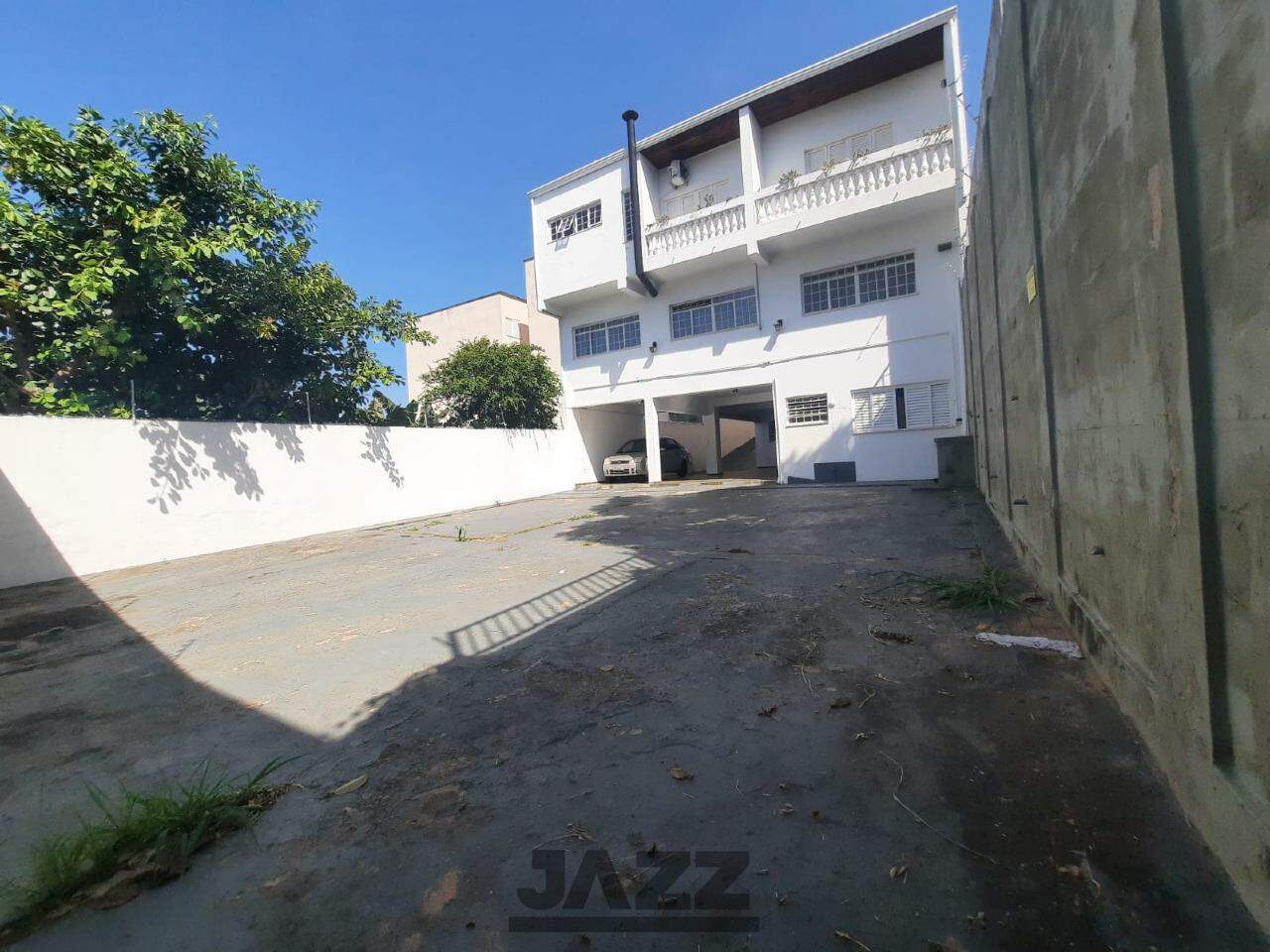 Casa para alugar com 3 quartos, 500m² - Foto 54