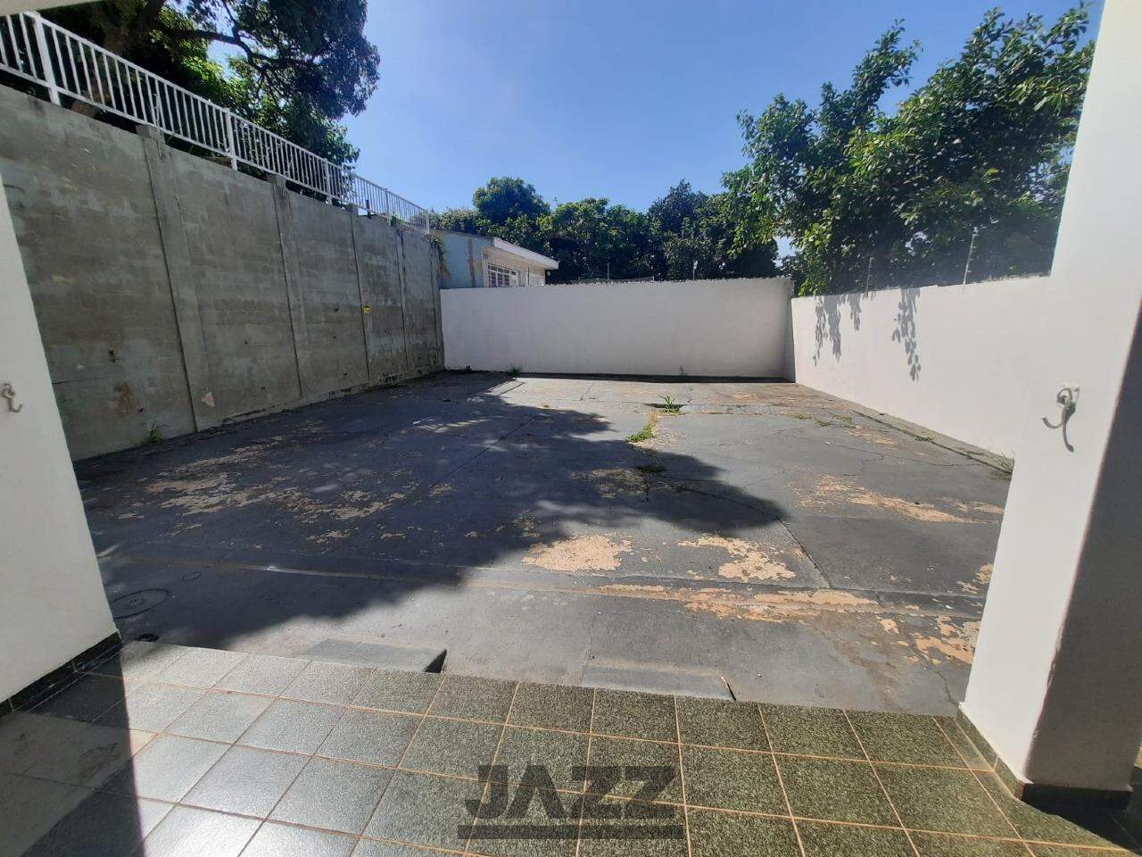 Casa para alugar com 3 quartos, 500m² - Foto 57