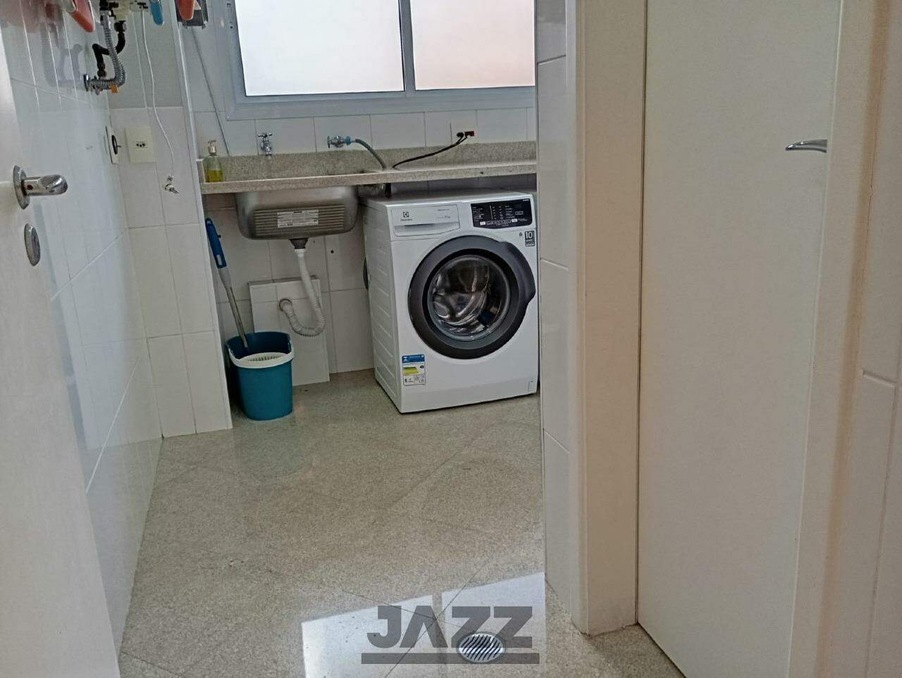 Apartamento à venda com 4 quartos, 201m² - Foto 23