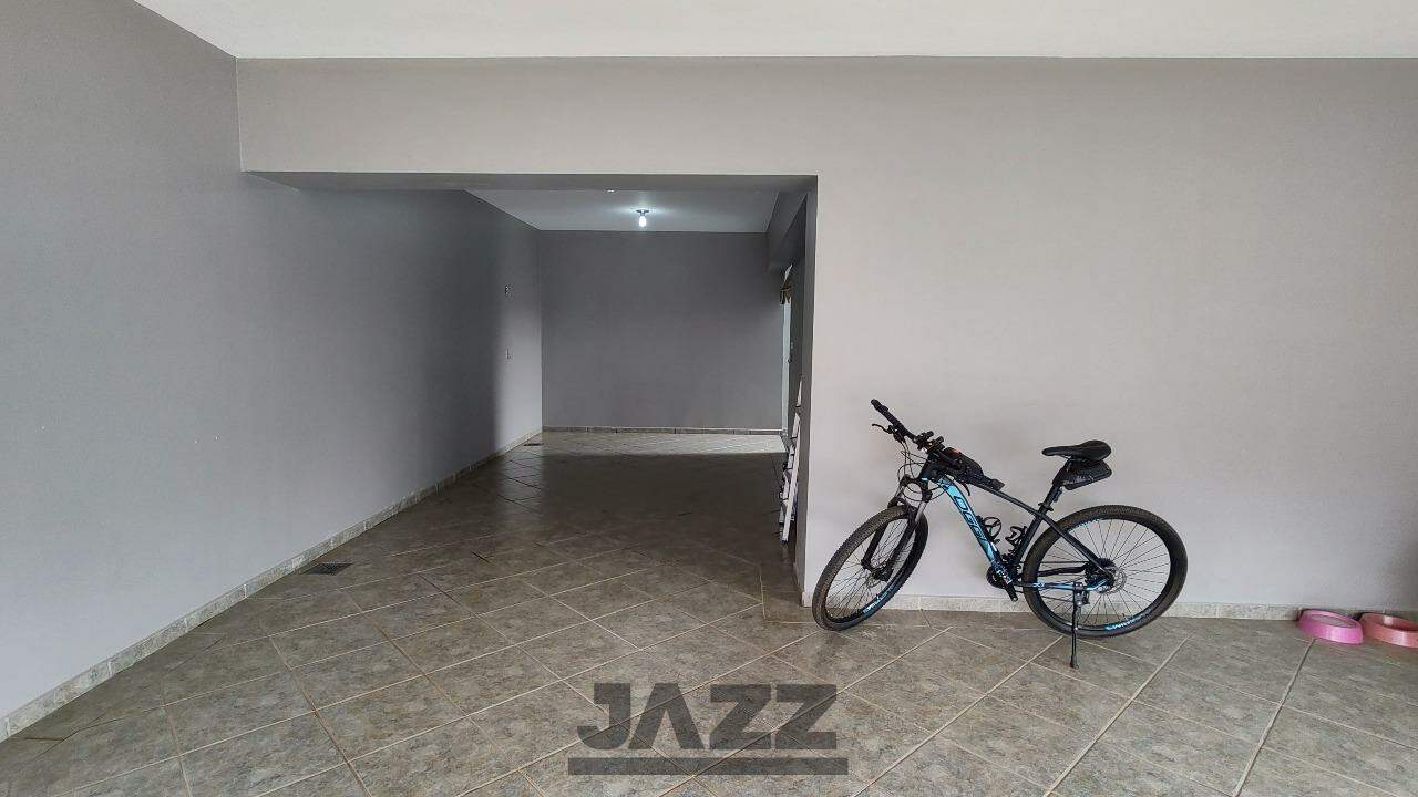 Casa à venda com 3 quartos, 247m² - Foto 4