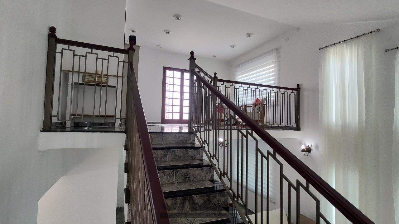 Casa à venda com 3 quartos, 247m² - Foto 30