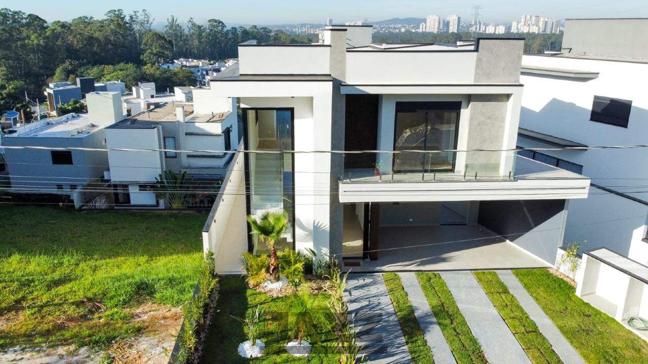 Casa de Condomínio à venda com 3 quartos, 210m² - Foto 3