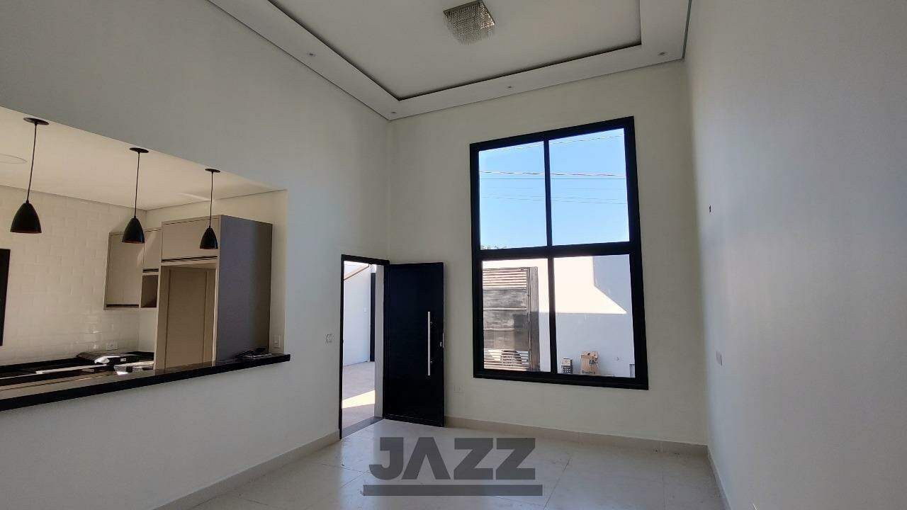 Casa à venda com 3 quartos, 94m² - Foto 1