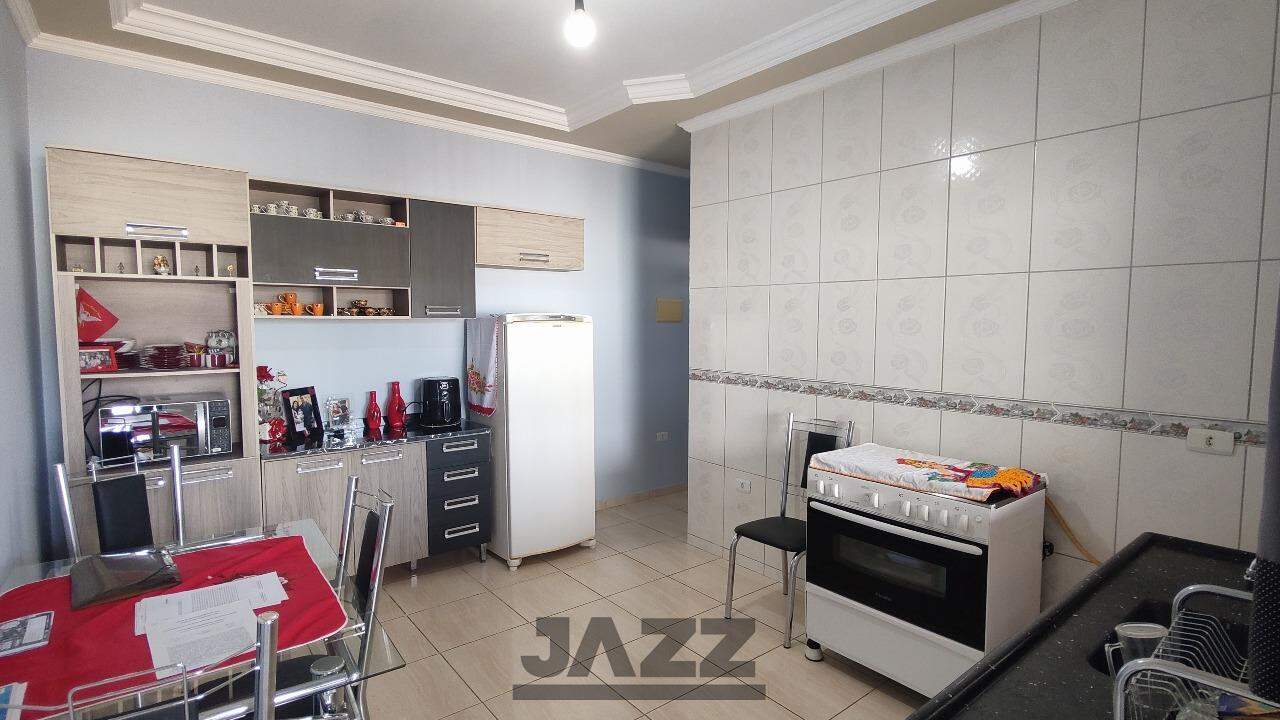 Casa à venda com 1 quarto, 64m² - Foto 1