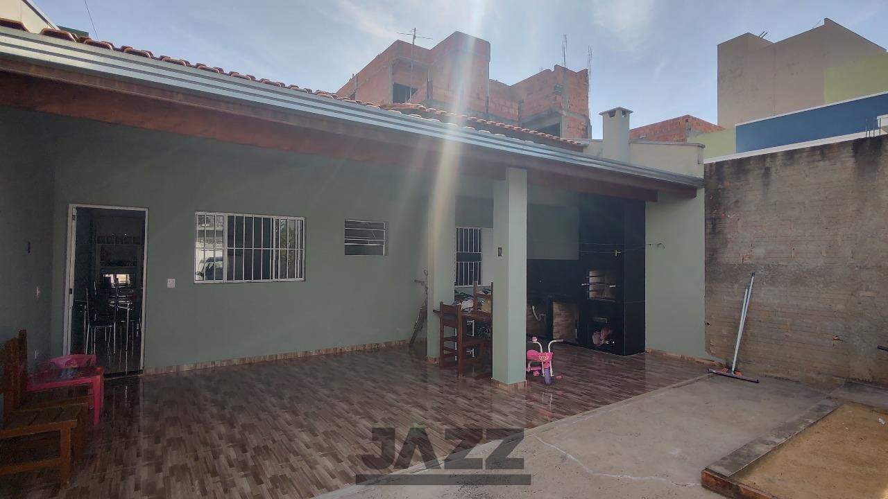 Casa à venda com 1 quarto, 64m² - Foto 4