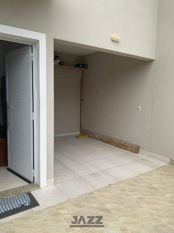 Casa à venda com 2 quartos, 80m² - Foto 3