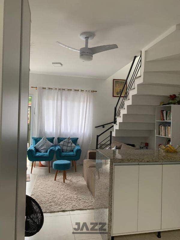 Casa à venda com 2 quartos, 80m² - Foto 1