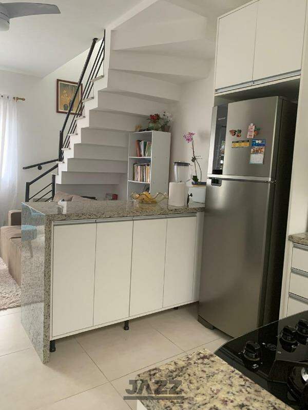 Casa à venda com 2 quartos, 80m² - Foto 8