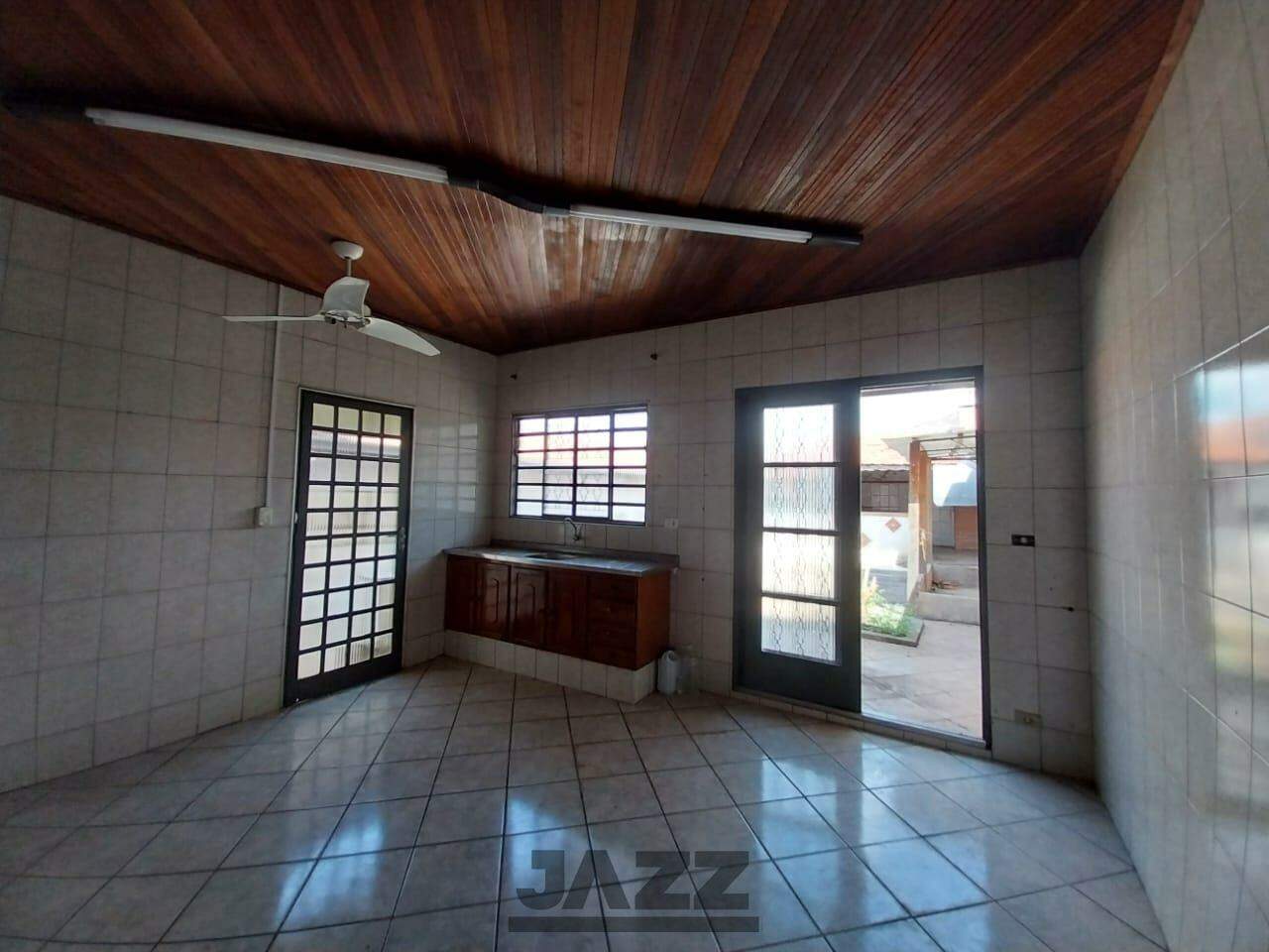 Casa à venda com 3 quartos, 180m² - Foto 4