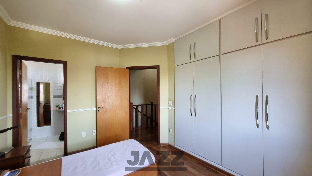 Casa à venda com 3 quartos, 300m² - Foto 43