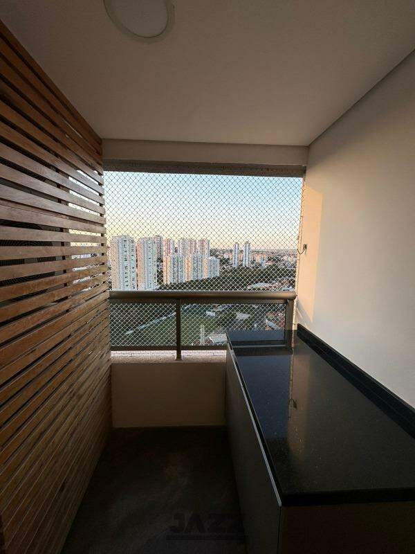 Apartamento à venda com 2 quartos, 70m² - Foto 2