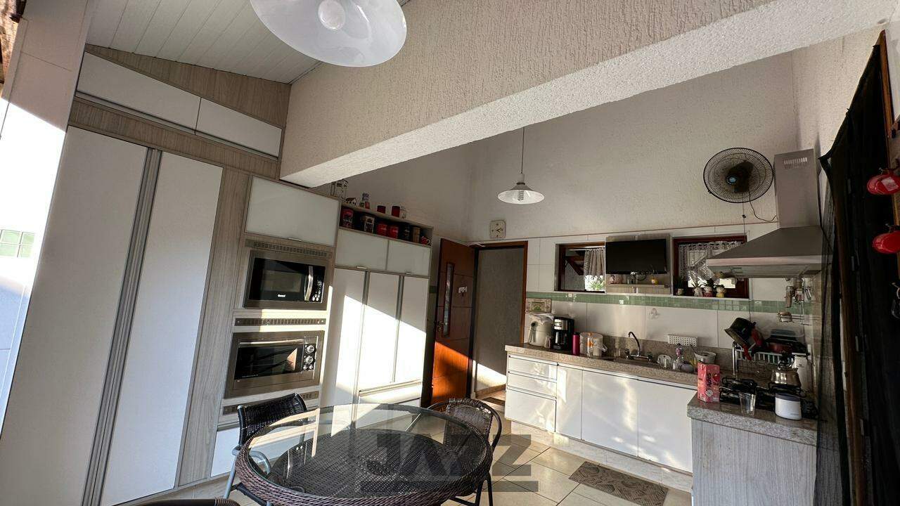 Casa de Condomínio à venda com 3 quartos, 180m² - Foto 20